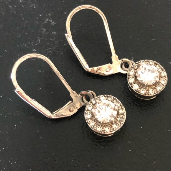 Gorgeous Silver CZ Drop Earrings. - Picture 2 of 7